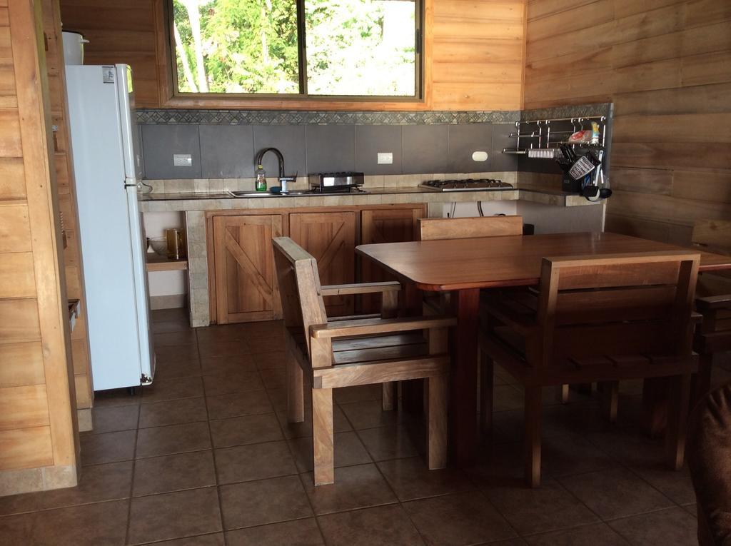 Many'S House Hotel Ballena Ruang foto