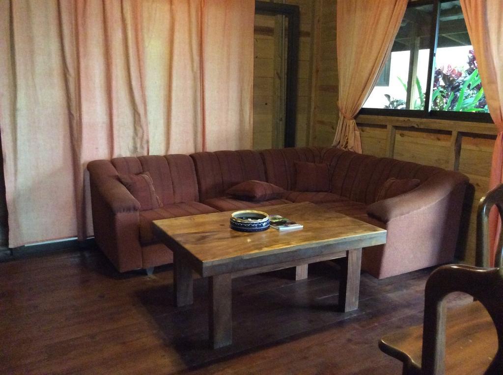 Many'S House Hotel Ballena Ruang foto