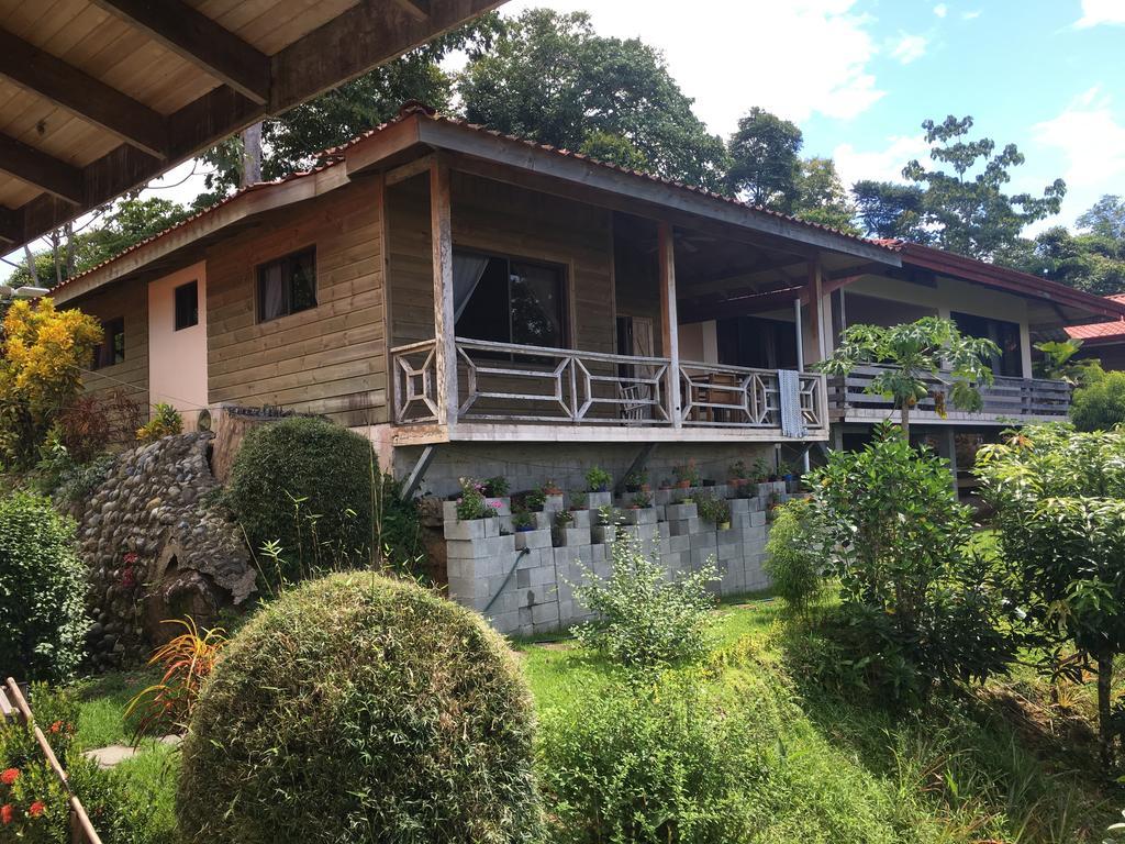Many'S House Hotel Ballena Bagian luar foto