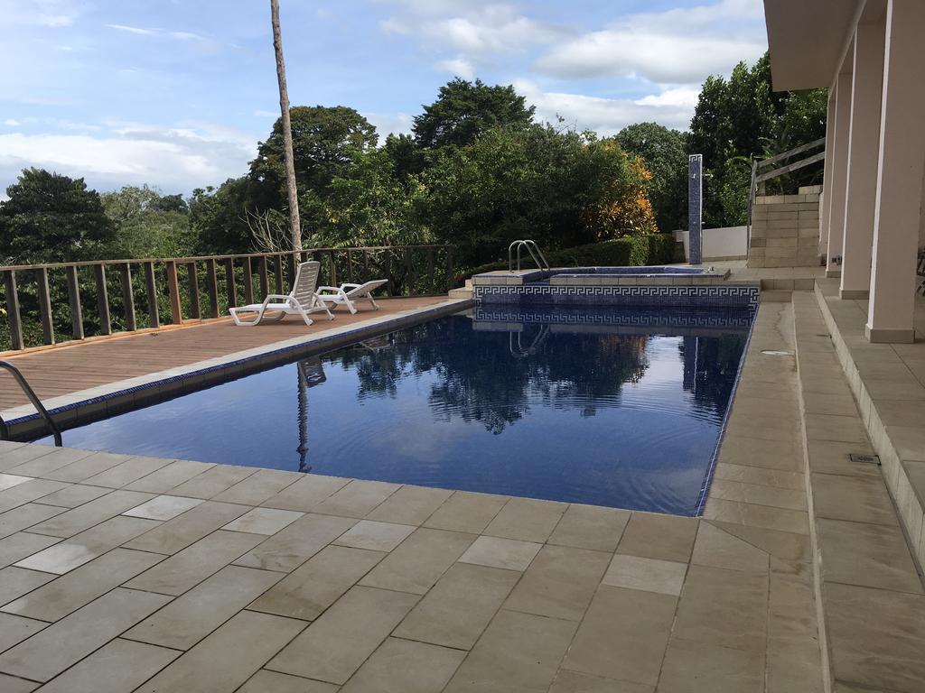 Many'S House Hotel Ballena Bagian luar foto