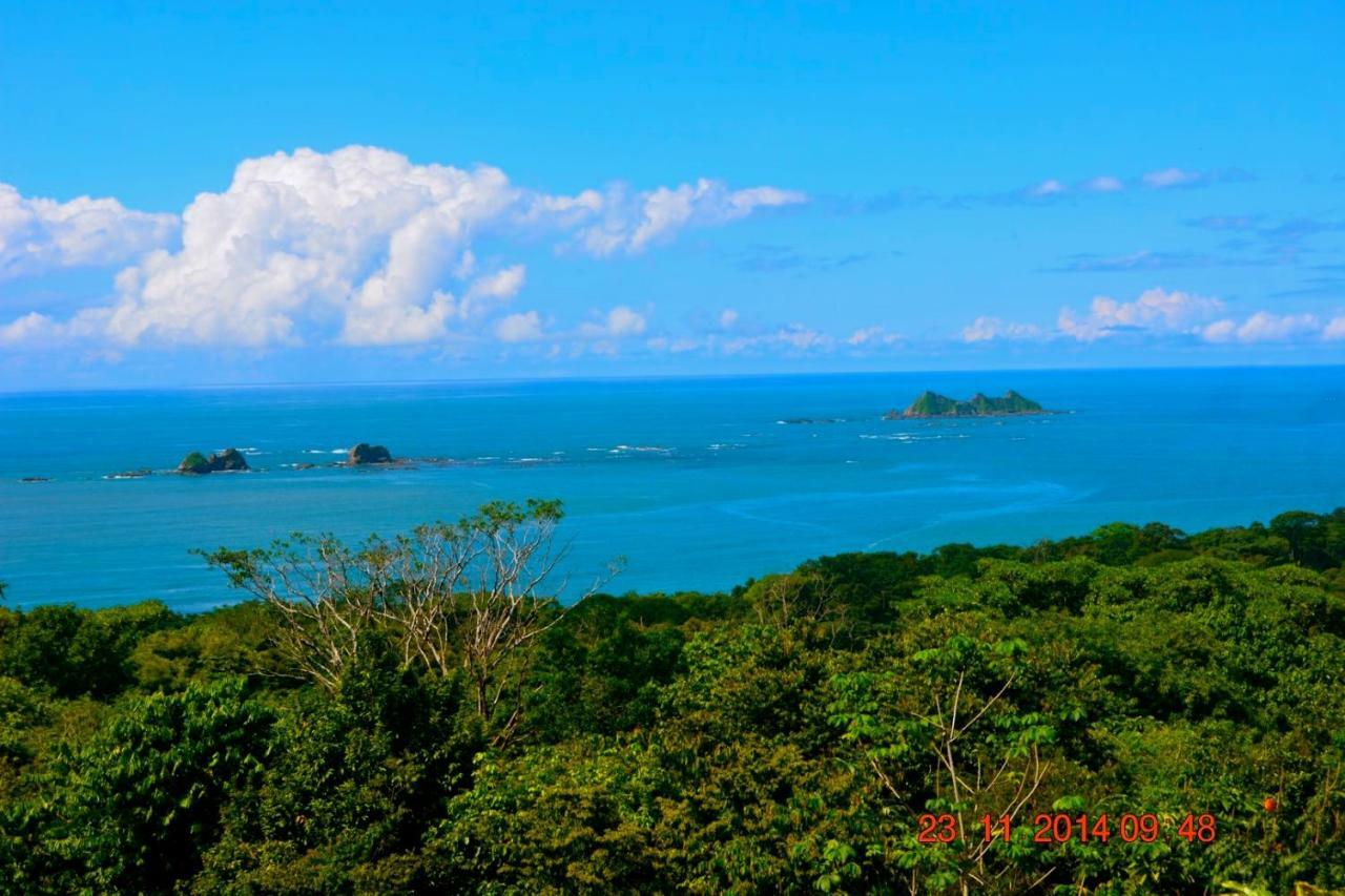Many'S House Hotel Ballena Bagian luar foto